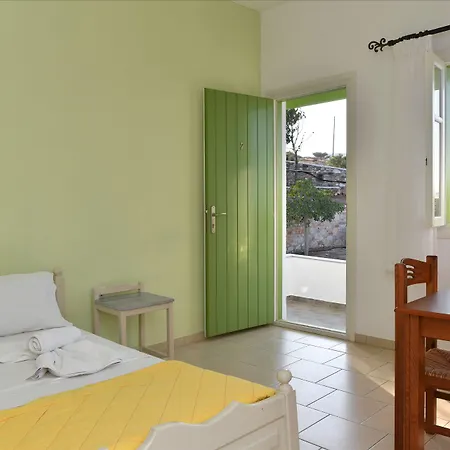 Asante Paros Hotel 2*